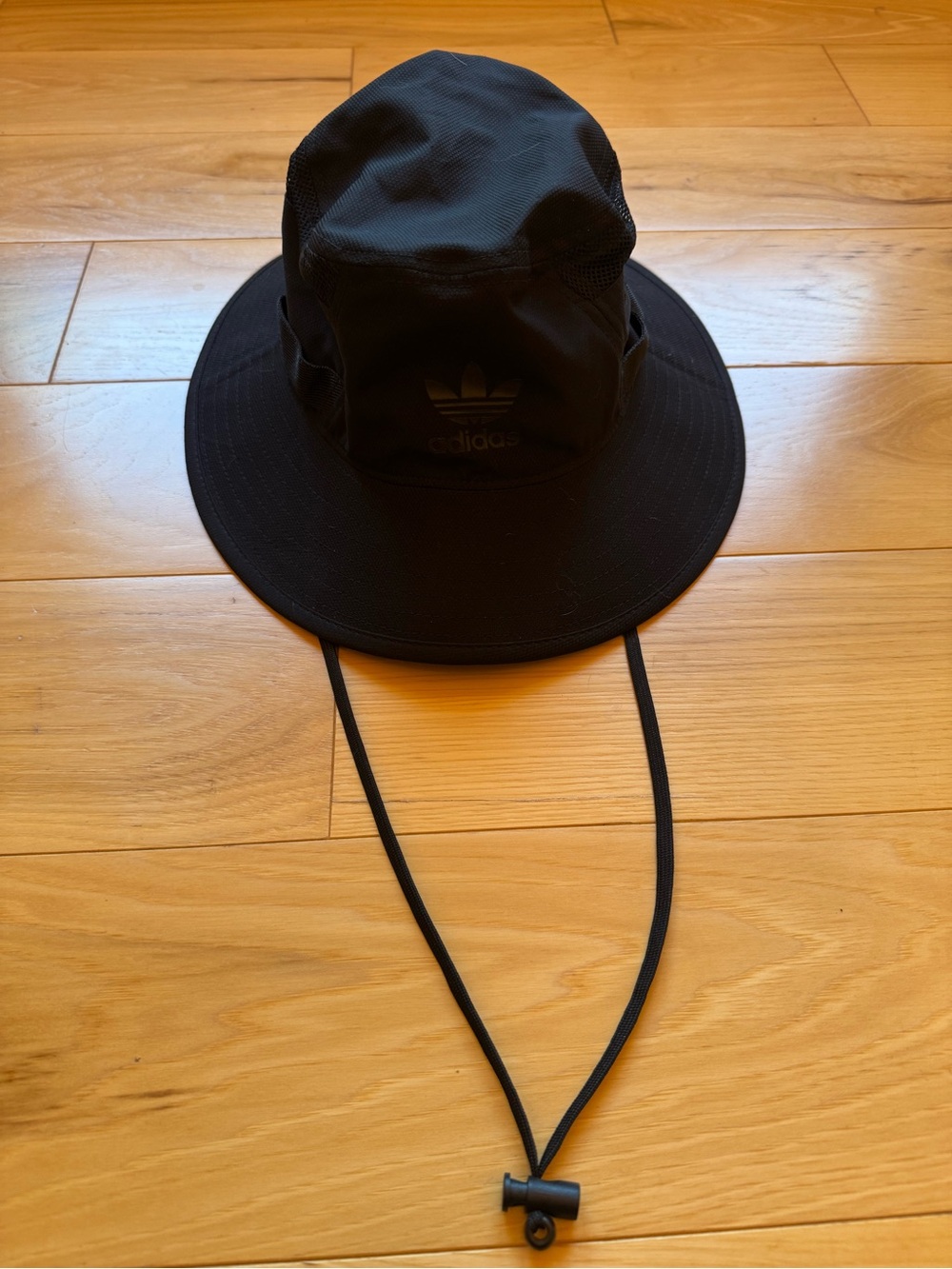 Adidas bucket hat